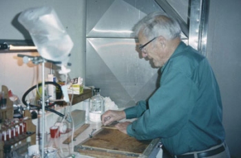 Charles-Mraz-preparing-dry-venom